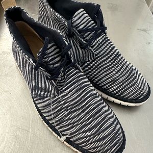 Clarks Navy Liberty Boot Sneaker. Brand new. Size 9